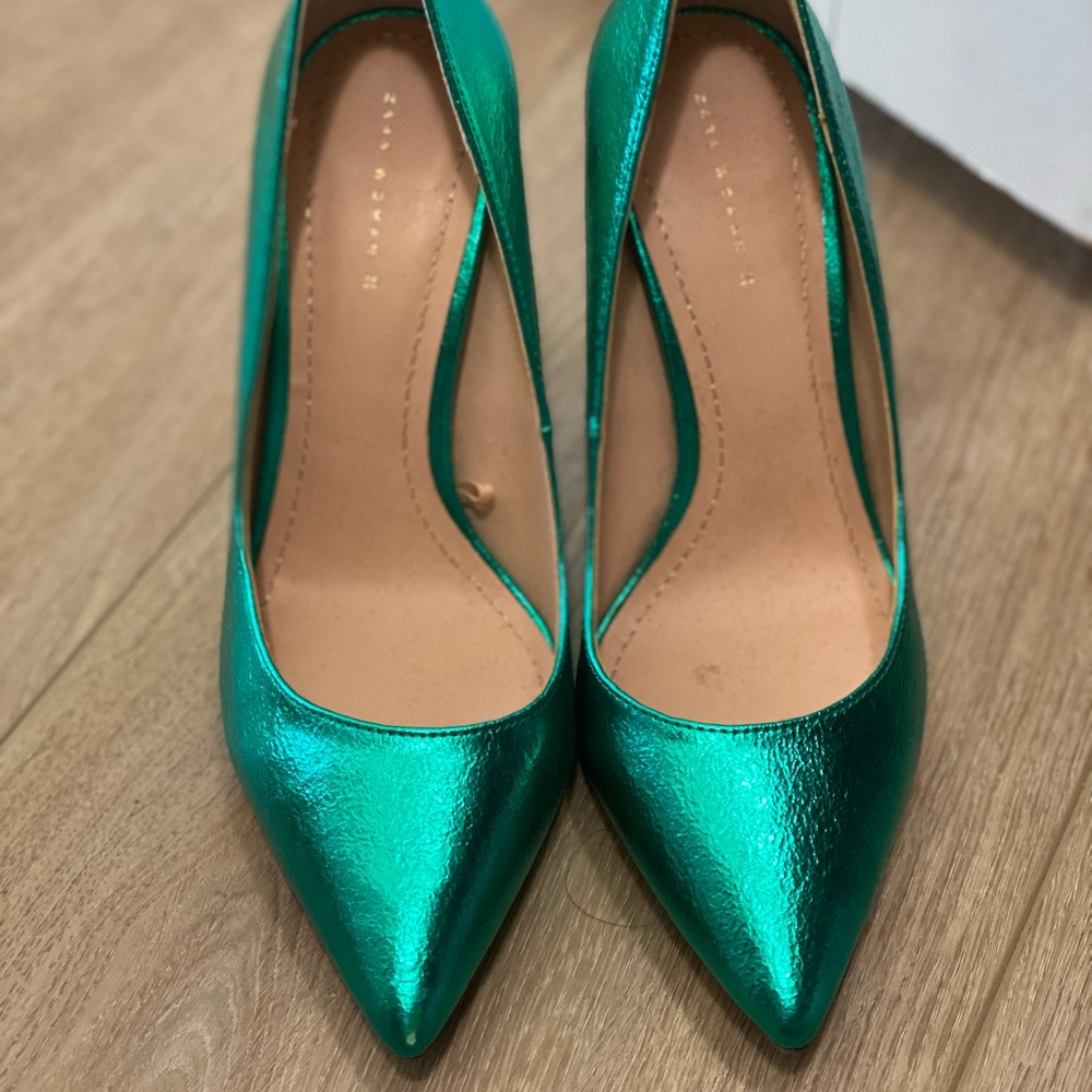 Worn 1 time Zara metallic green heels